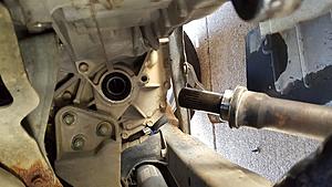 Can't get axle piece back in my car?-20180303_124527.jpg