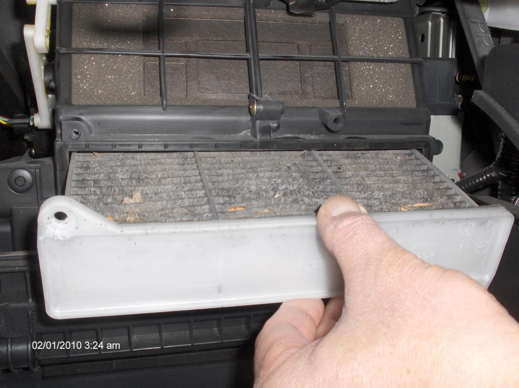 How To Replace 2003, 2004, 2005 & 2006 Mitsubishi Outlander Cabin Air Filter - Mitsubishi Forum 2005 Mitsubishi Endeavor Cabin Air Filter Location